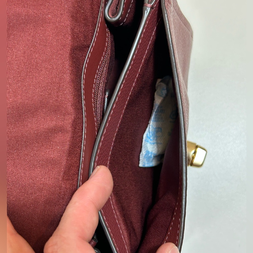 Coach f45314 Faye Crossbody bag NWOT - Picture 8 of 13